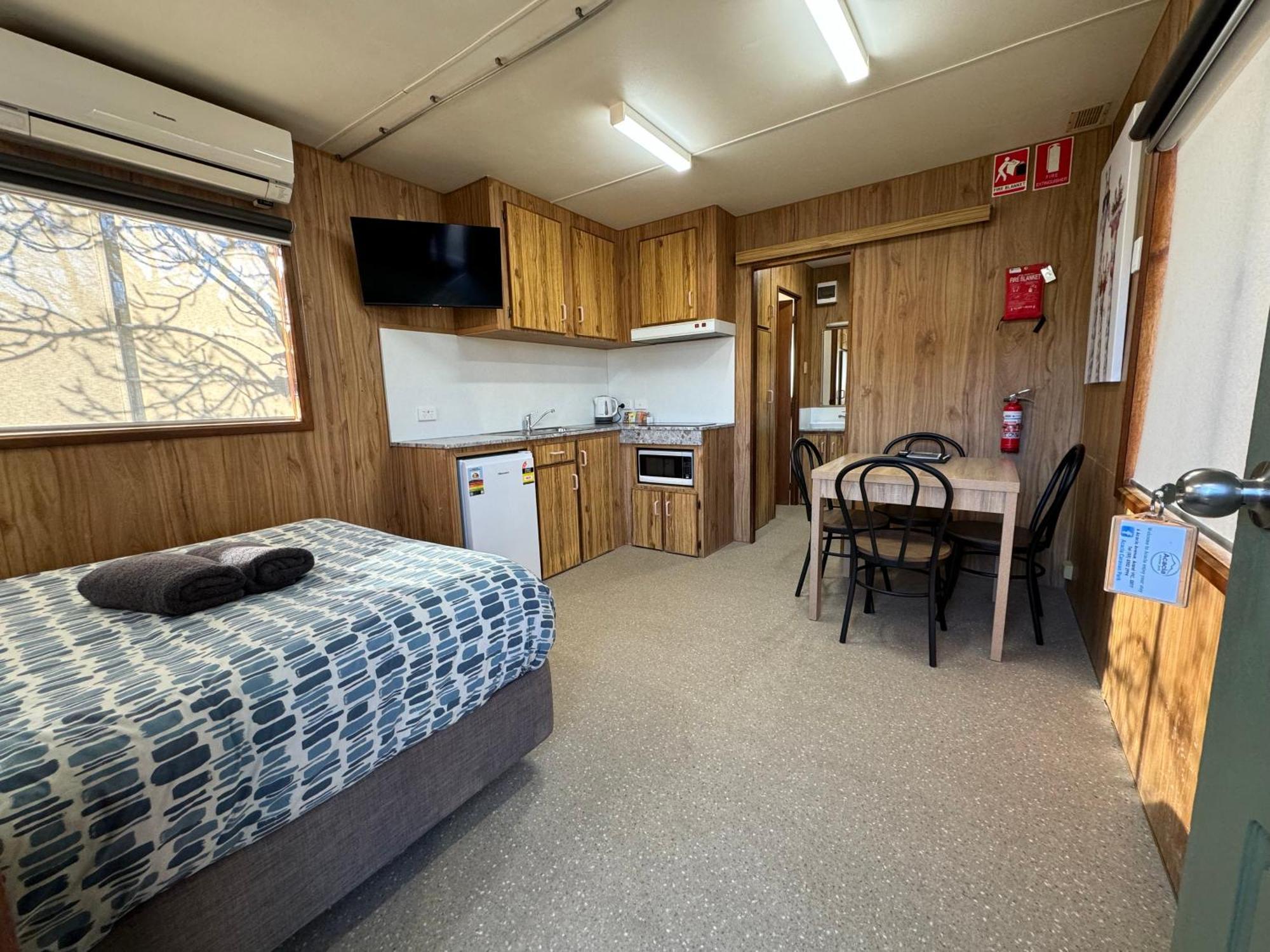 Acacia Caravan Park & Holiday Units Арарат Екстер'єр фото